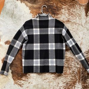 Black and White Check Long sleeve Turtleneck